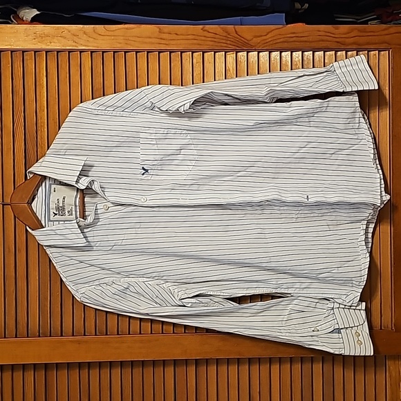 American Eagle Button-down - Picture 1 of 3